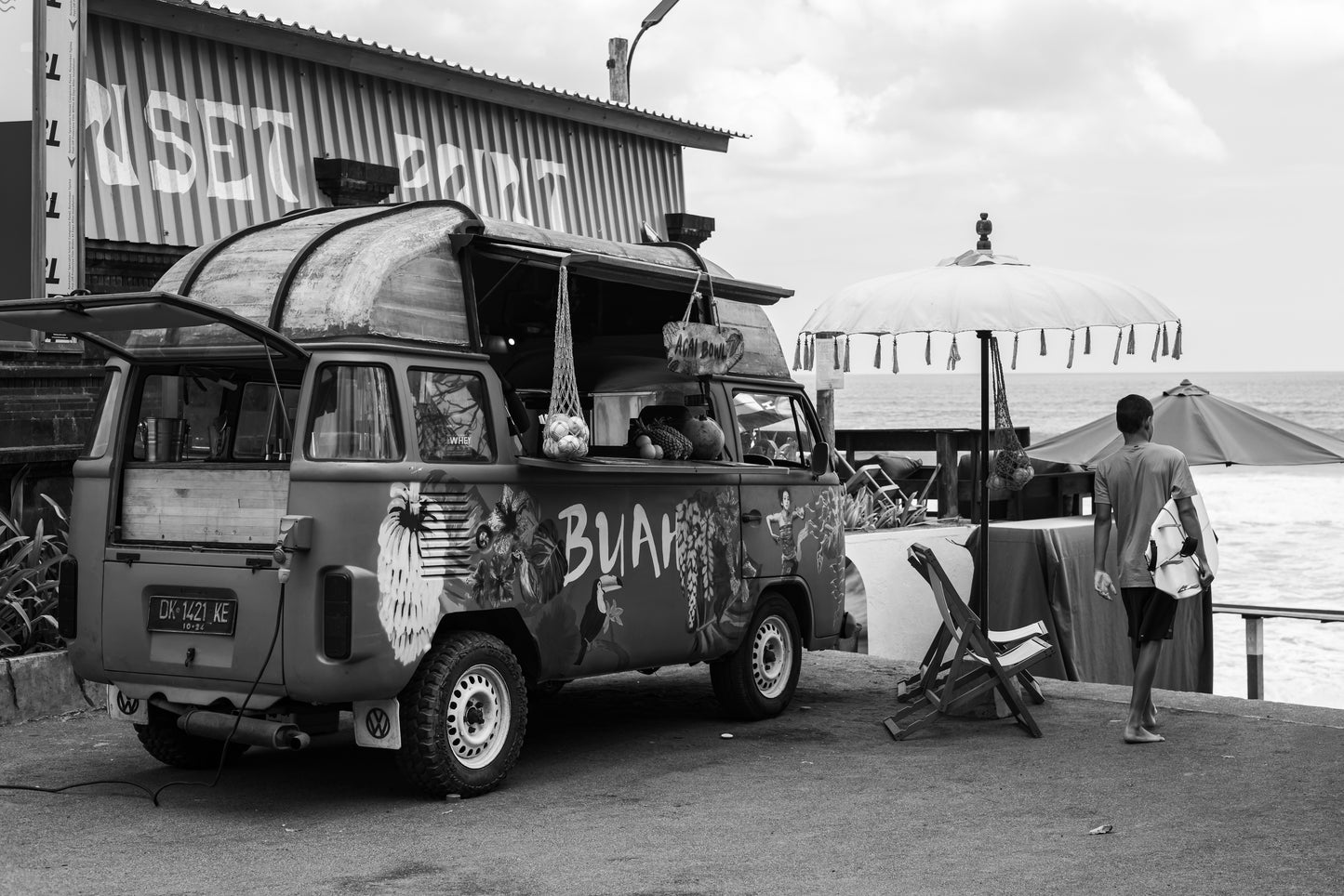 The hydration station, Bali (B+W)