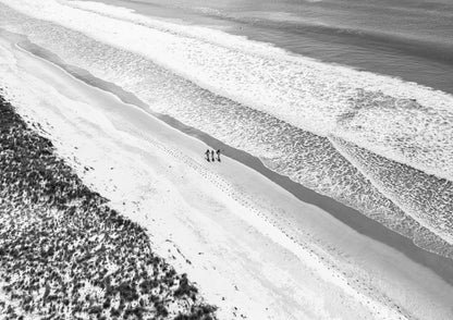 Surf's Up!, Te Arai (B+W)