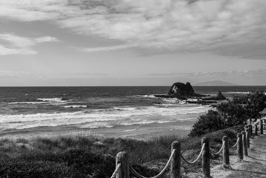 Rolling in, Mangawhai (B+W)